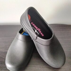 Goodyear Size 6 Black Slip-Resistant Work Shoes